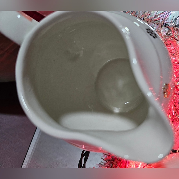 2PC Set Vintage Hall White Pitchers w/Gold Snowflakes Starburst Pattern - Picture 7 of 10